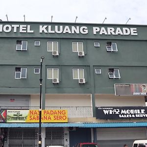 Room V At Kluang Parade Near Bus Stop Kluang